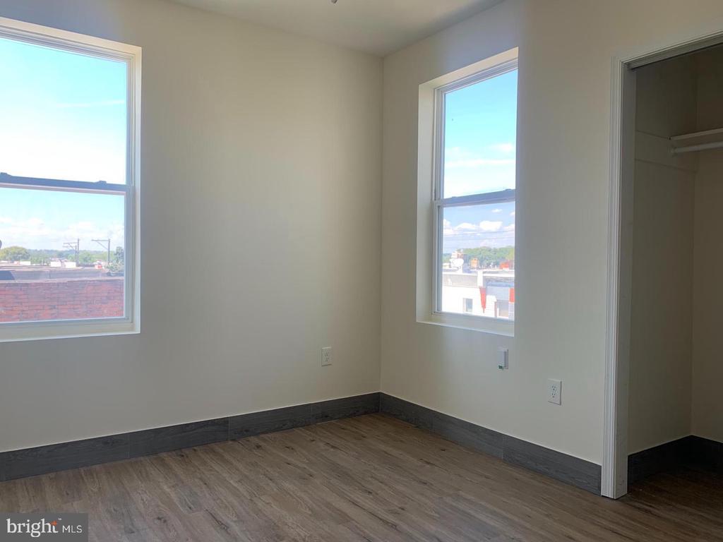 434 S 52ND STREET 3F