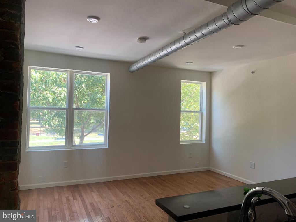 434 S 52ND STREET 3F