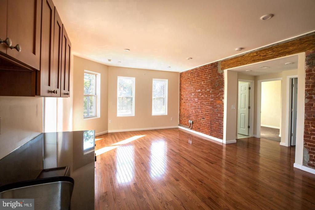 434 S 52ND STREET 3F