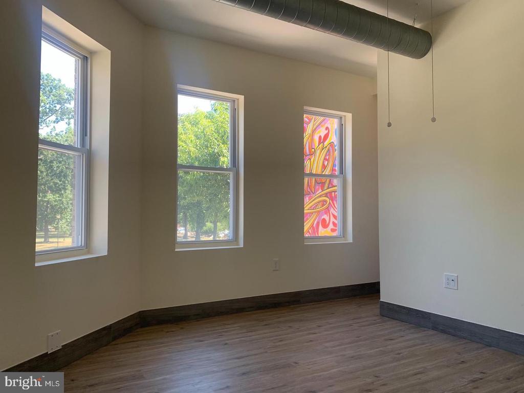 434 S 52ND STREET 3F