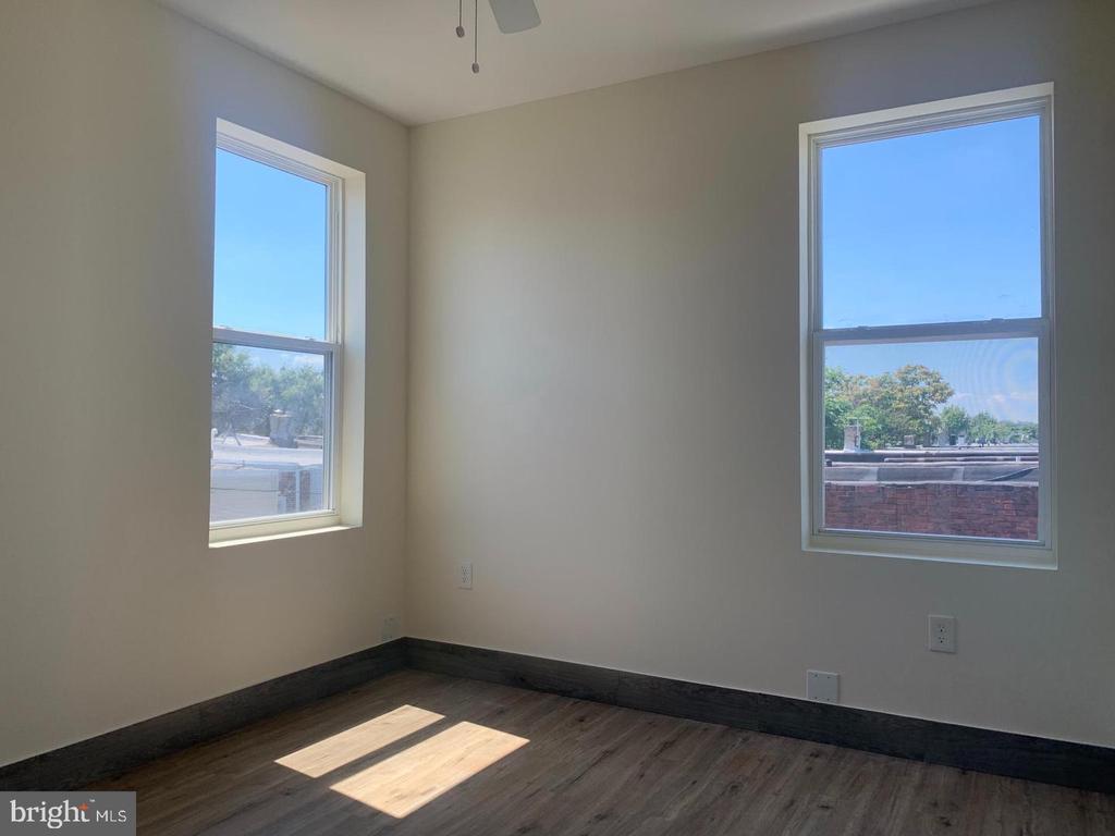 434 S 52ND STREET 3F