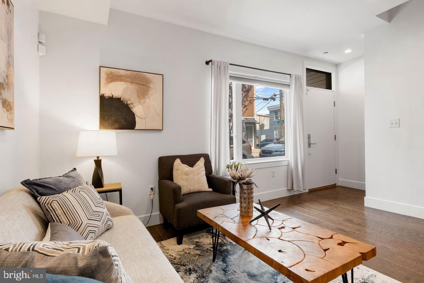 2019 BLAIR STREET 3A