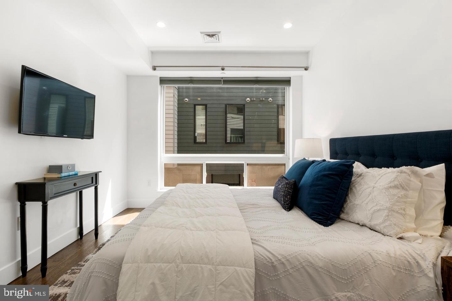 2019 BLAIR STREET 3A