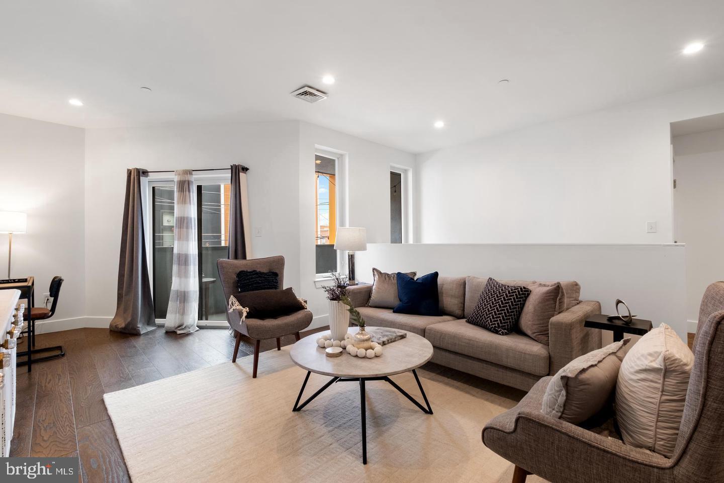 2019 BLAIR STREET 3A
