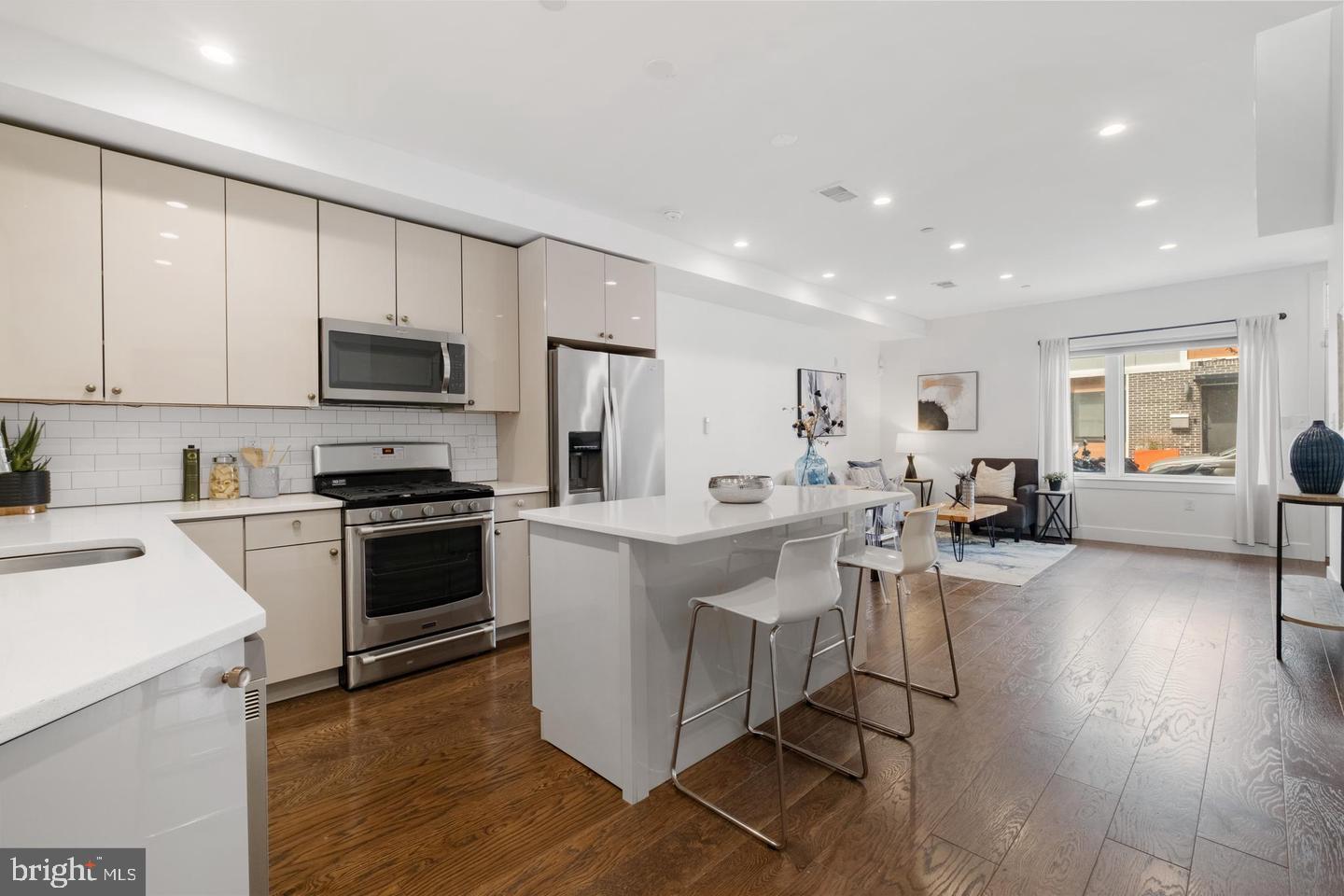 2019 BLAIR STREET 3A