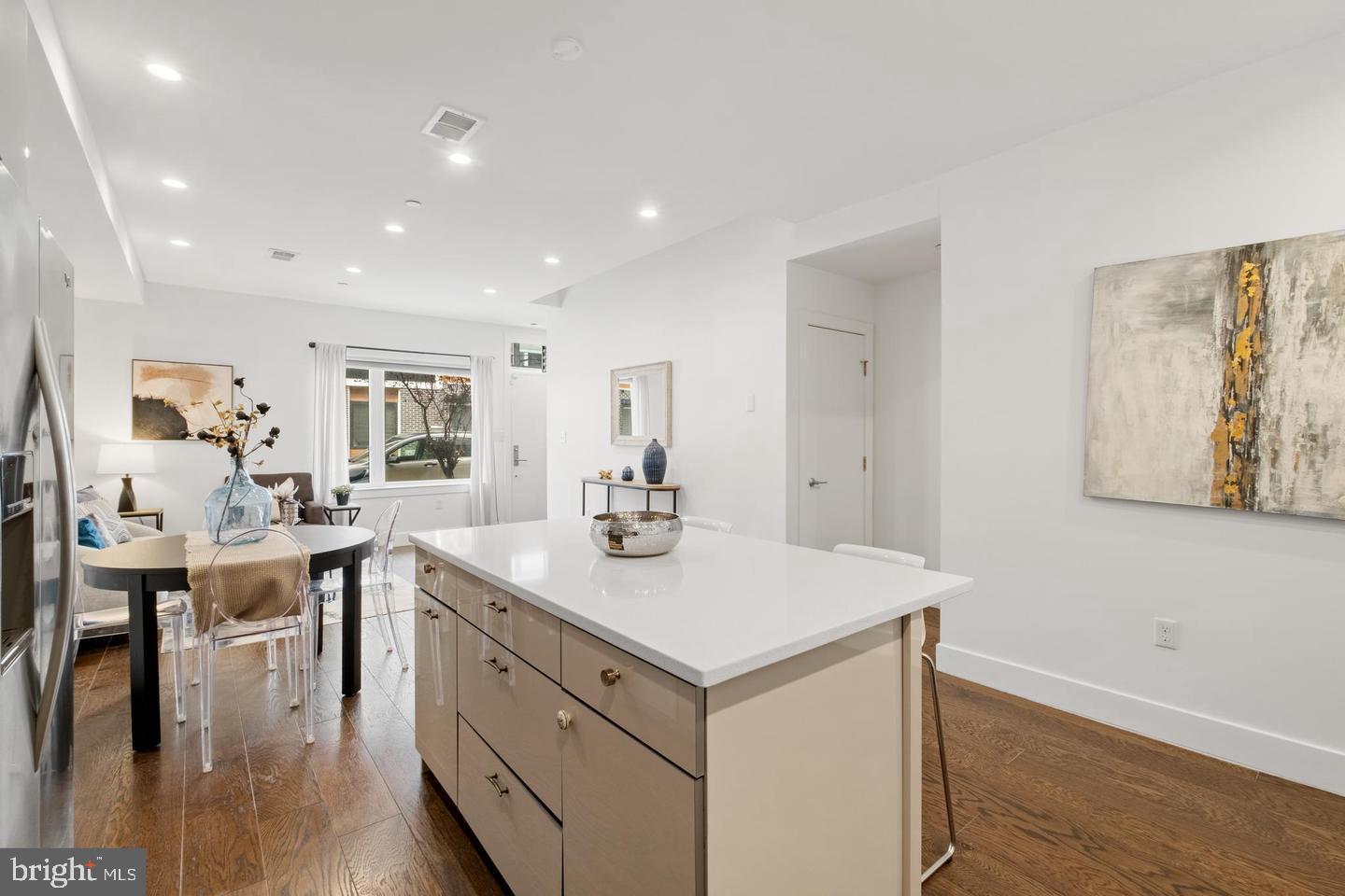 2019 BLAIR STREET 3A
