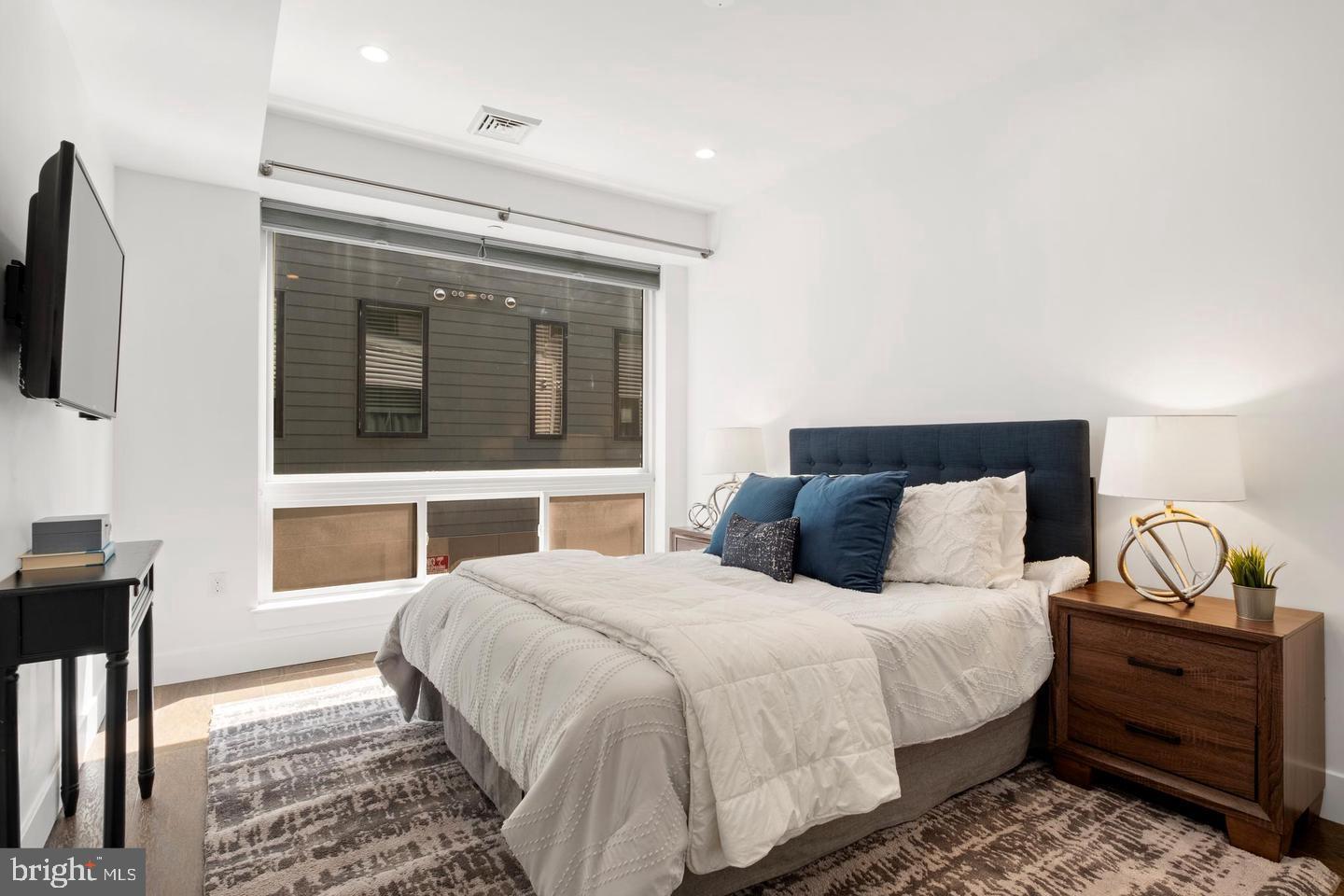 2019 BLAIR STREET 3A