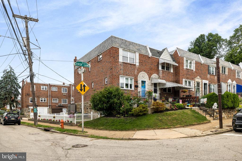 3619 GYPSY LANE