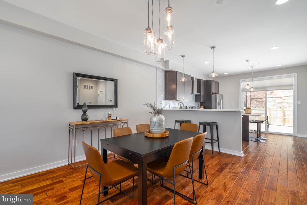 14 W PALMER STREET
