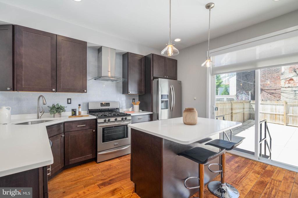 14 W PALMER STREET