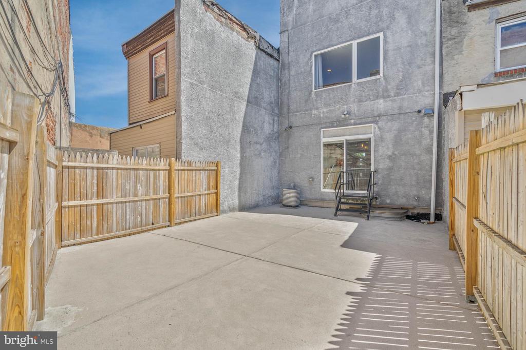 14 W PALMER STREET
