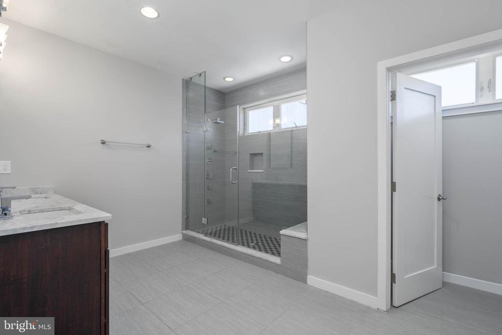 14 W PALMER STREET