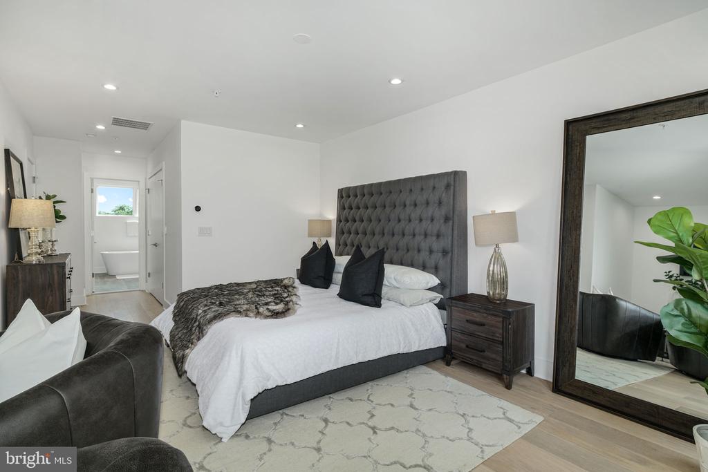 48 N 3RD STREET 4