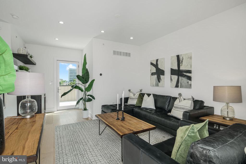 48 N 3RD STREET 4