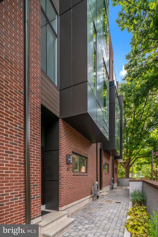 48 N 3RD STREET 4