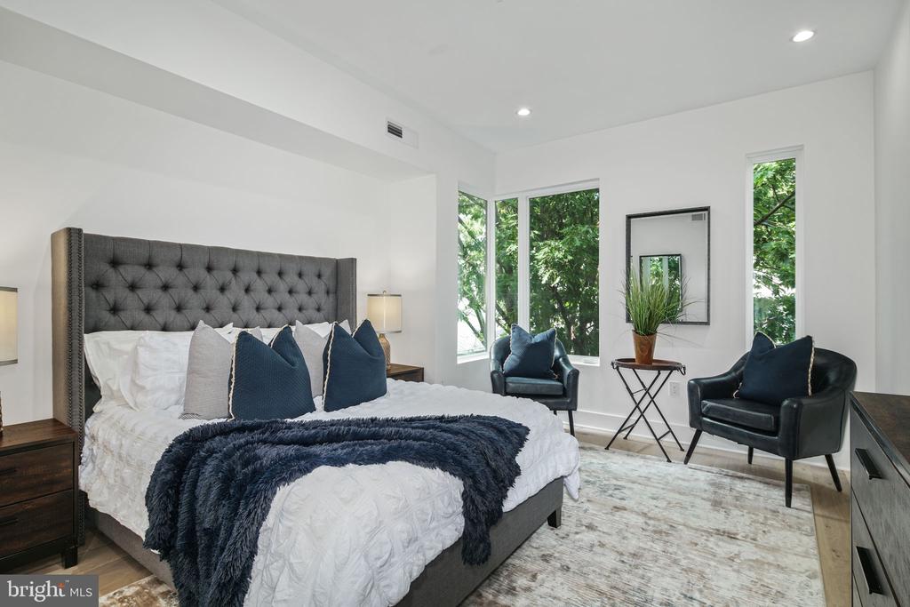 48 N 3RD STREET 4