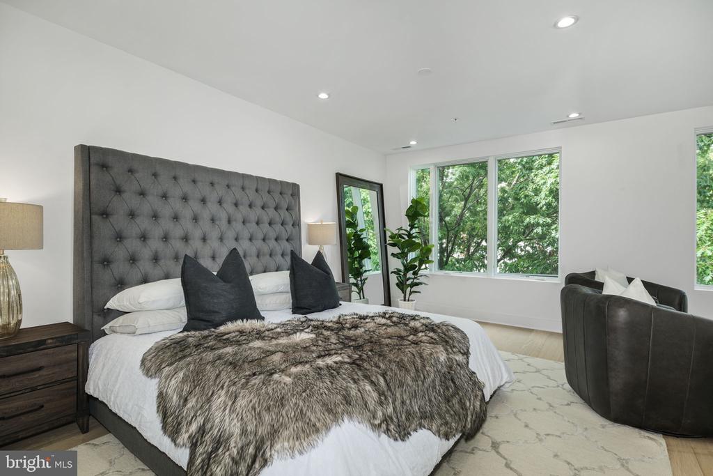 48 N 3RD STREET 4