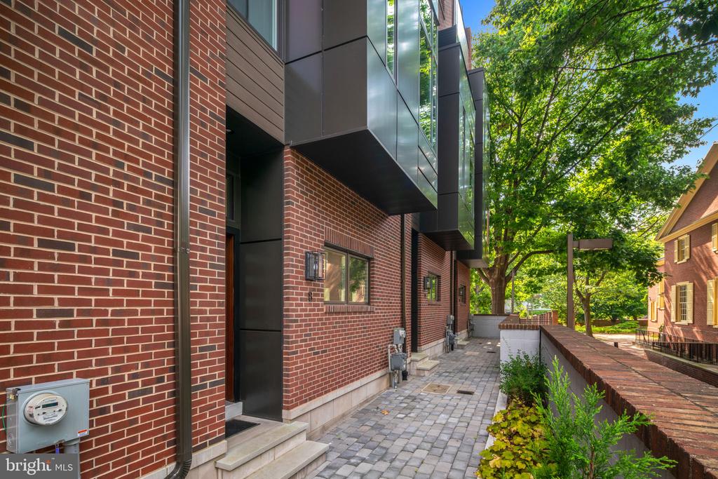 48 N 3RD STREET 4