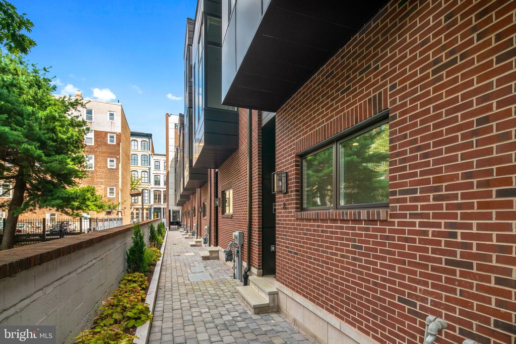 48 N 3RD STREET 4