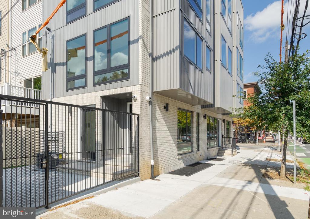 2200 CHRISTIAN STREET A1