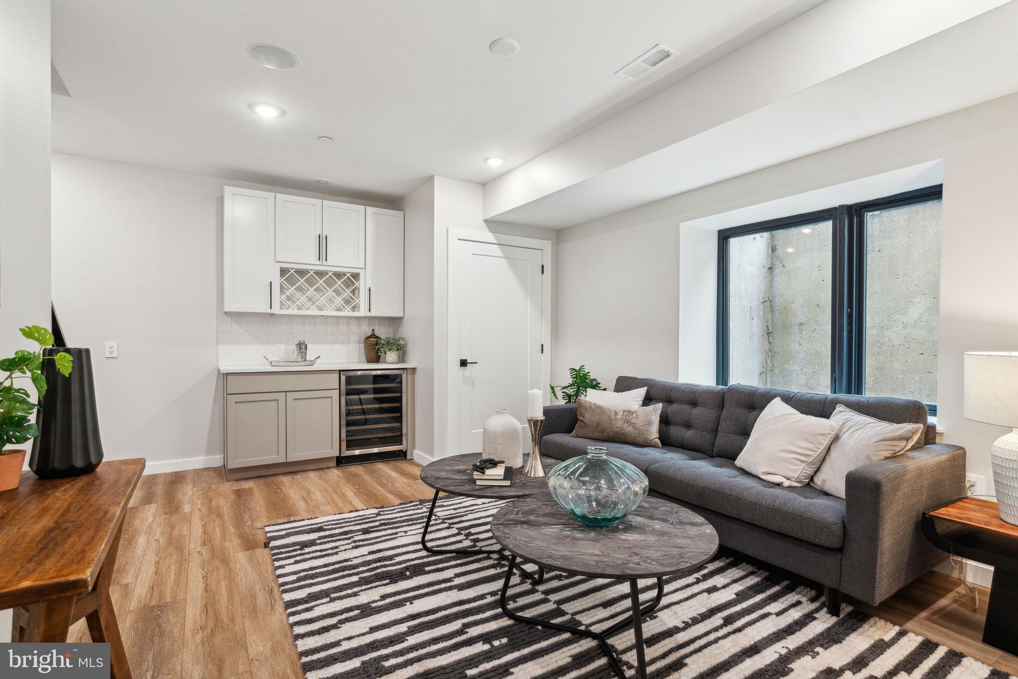 2200 CHRISTIAN STREET A1