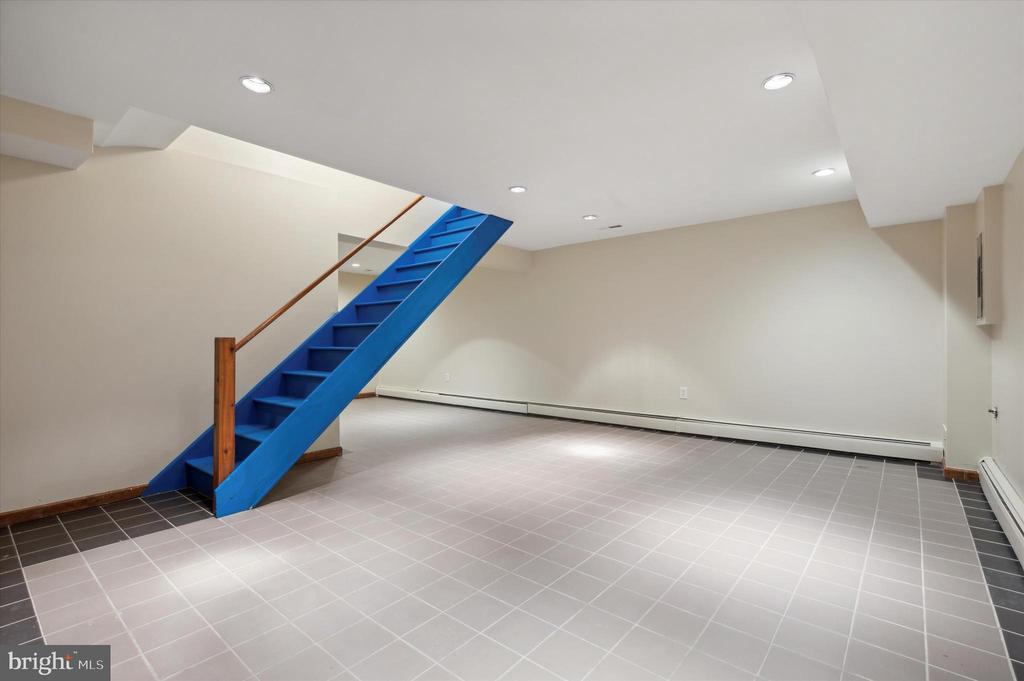 410 SAINT JOHN NEUMANN WAY
