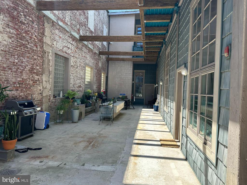 314-18 BROWN STREET 1B