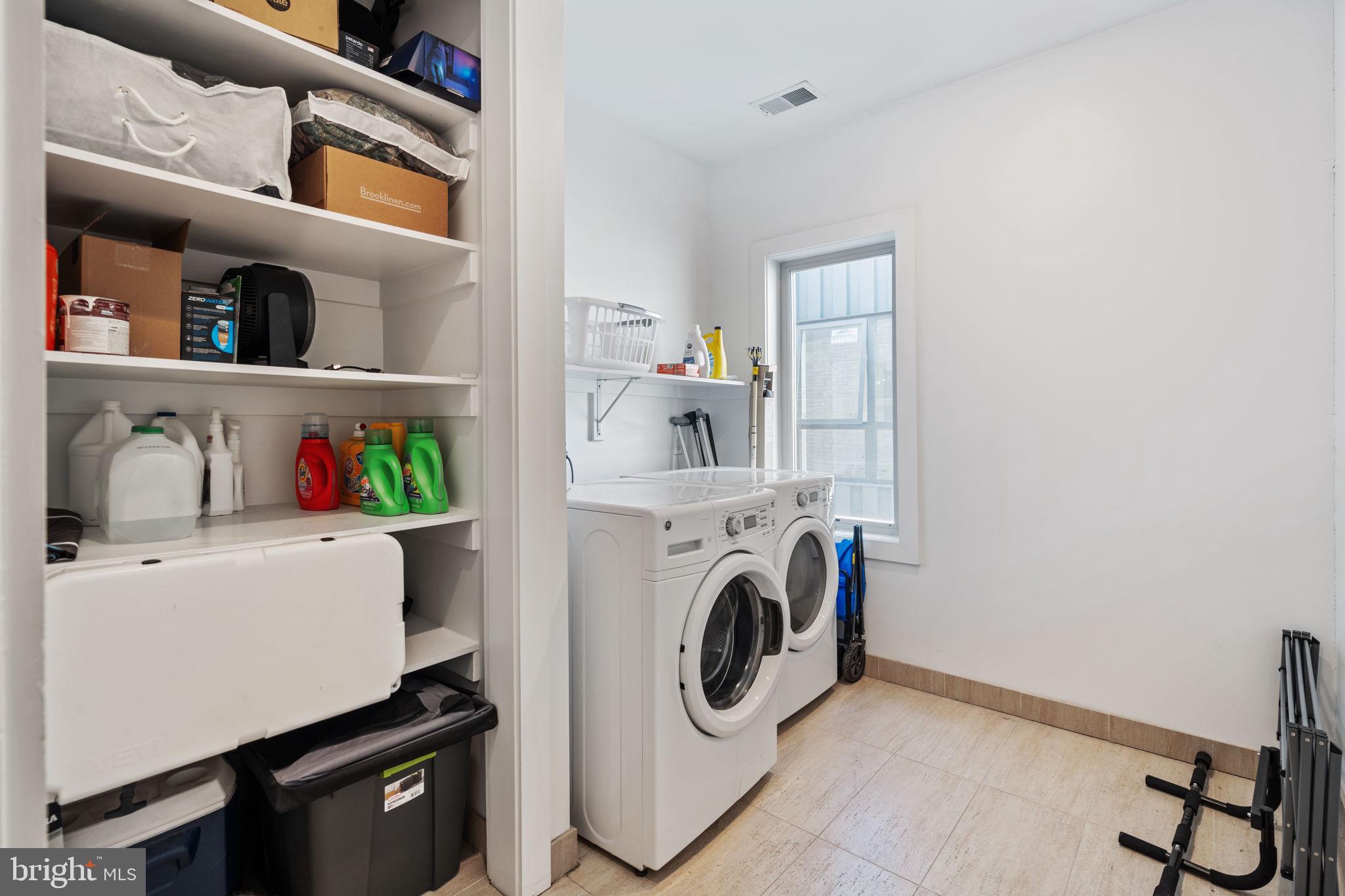 1128 N FRONT STREET B26