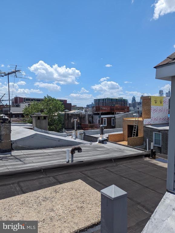 724 N BODINE STREET
