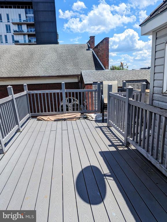 724 N BODINE STREET