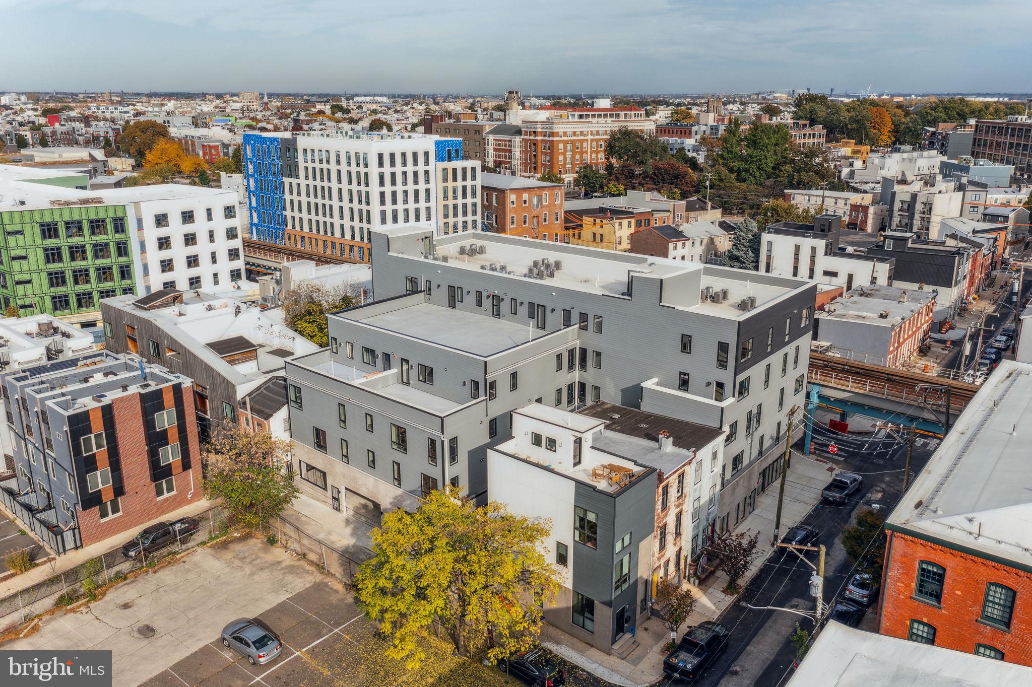 101 W OXFORD STREET 402