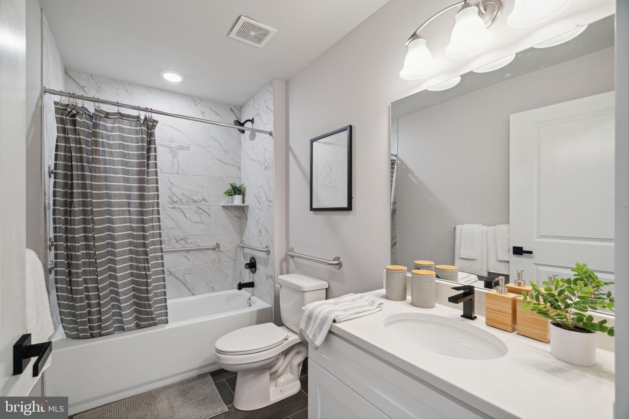 101 W OXFORD STREET 506