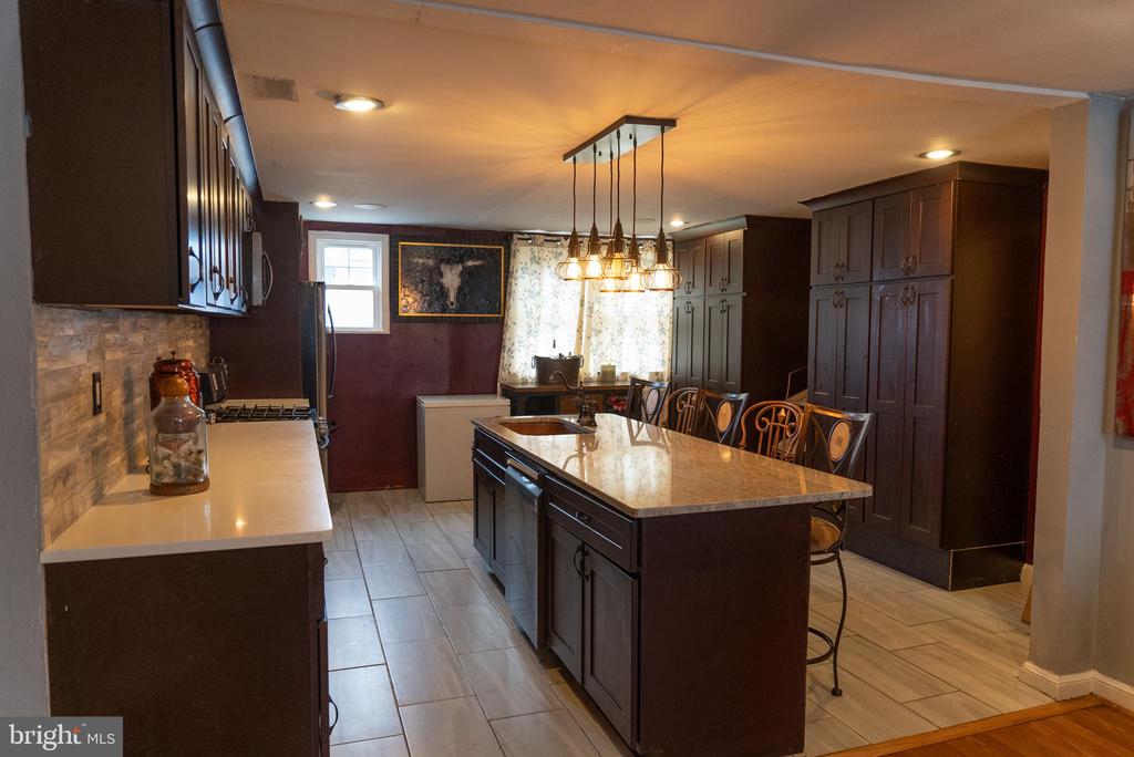 7557 BRENTWOOD ROAD