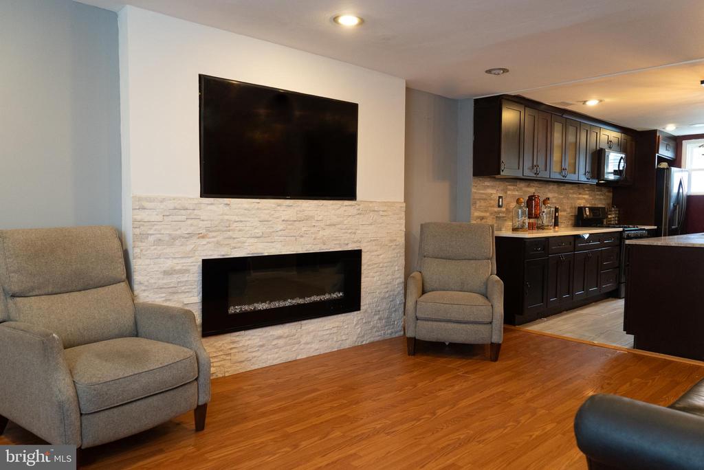 7557 BRENTWOOD ROAD