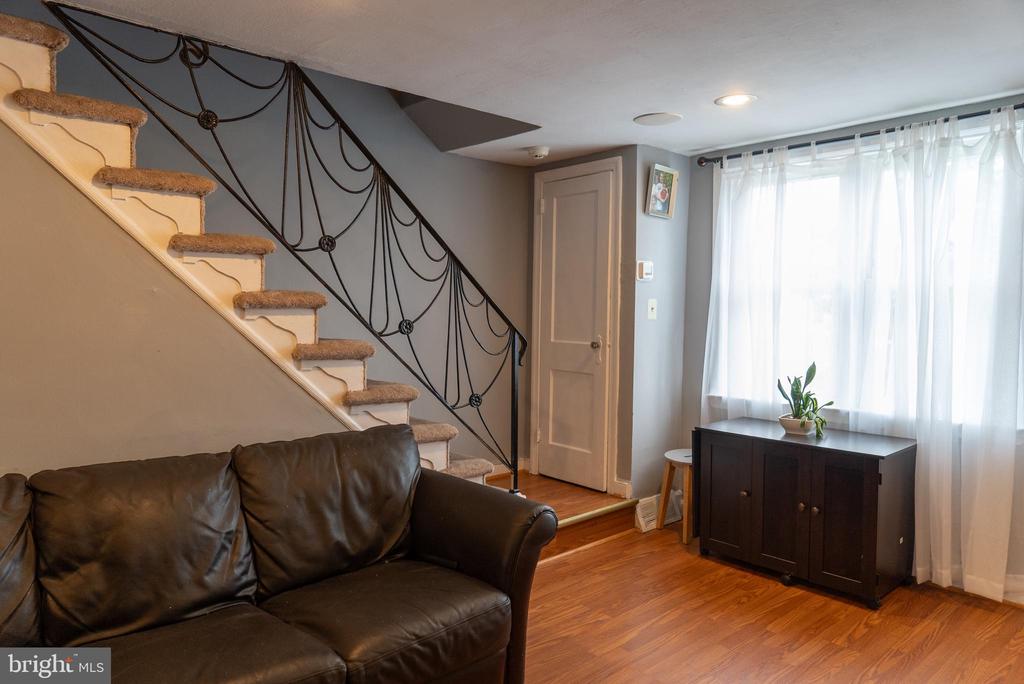 7557 BRENTWOOD ROAD