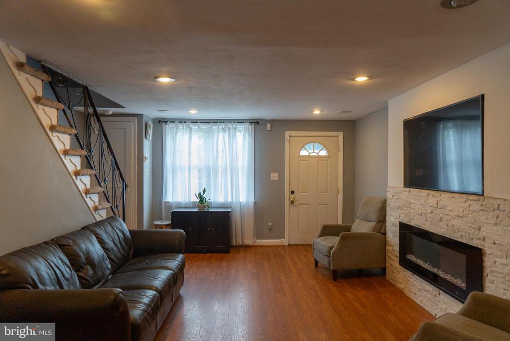 7557 BRENTWOOD ROAD