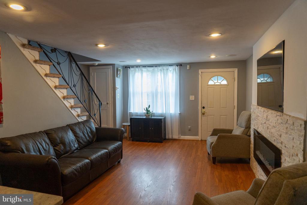 7557 BRENTWOOD ROAD