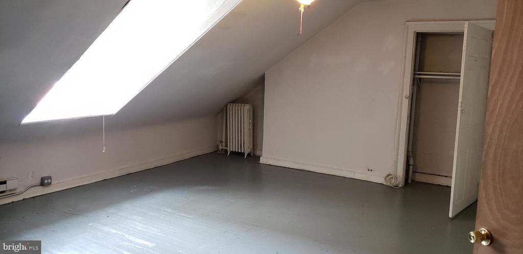 1304 WALNUT STREET 3