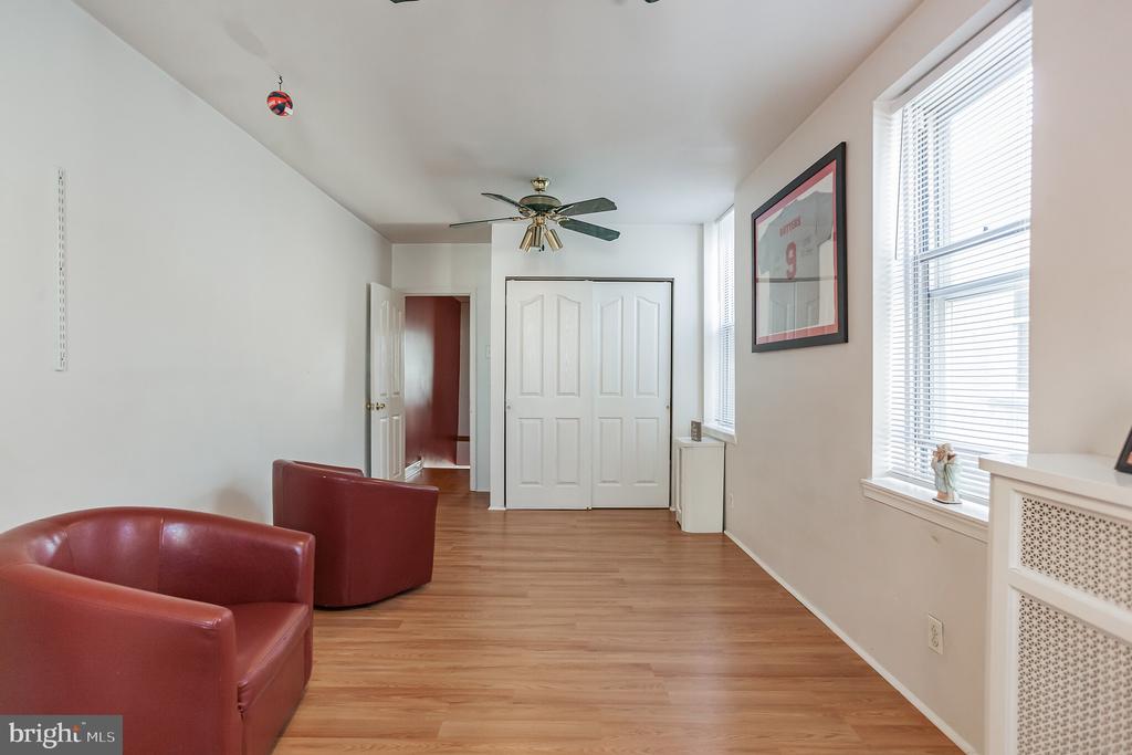 2406 S 4TH STREET