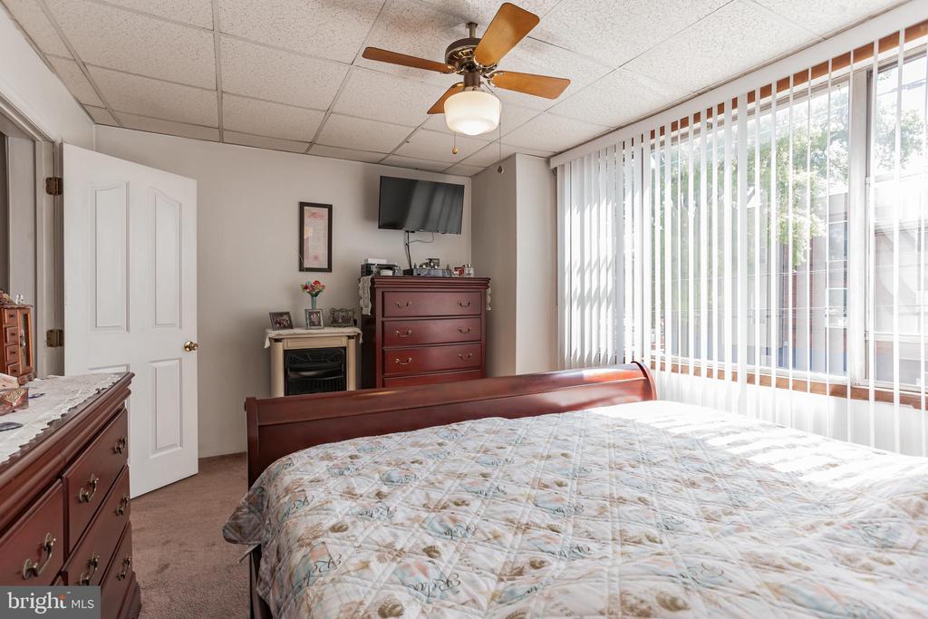 2406 S 4TH STREET