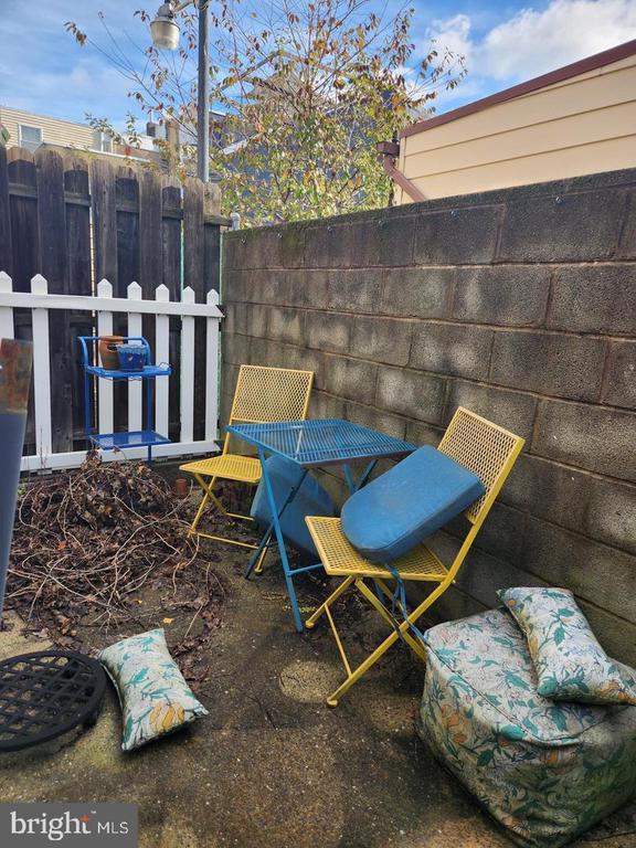 2455 TULIP STREET