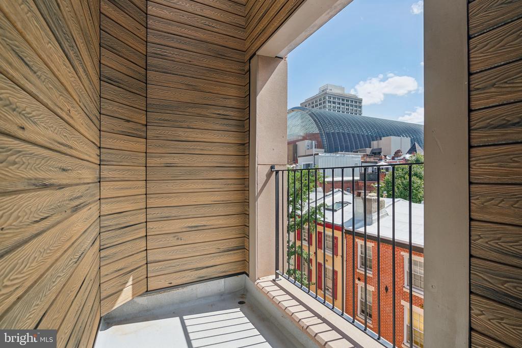 342 S HICKS STREET