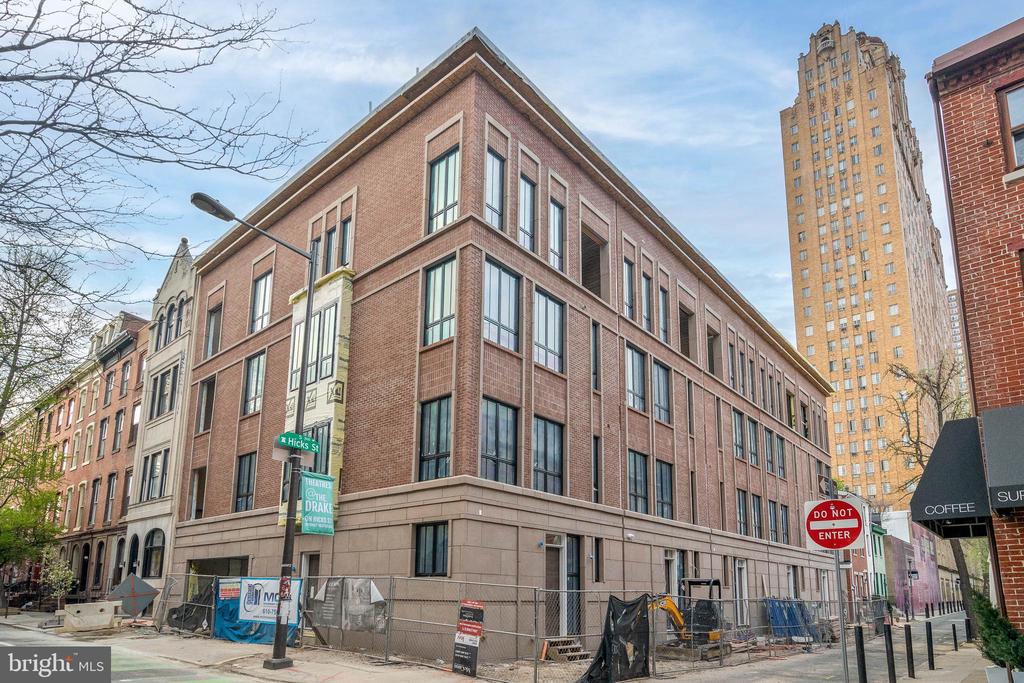 342 S HICKS STREET