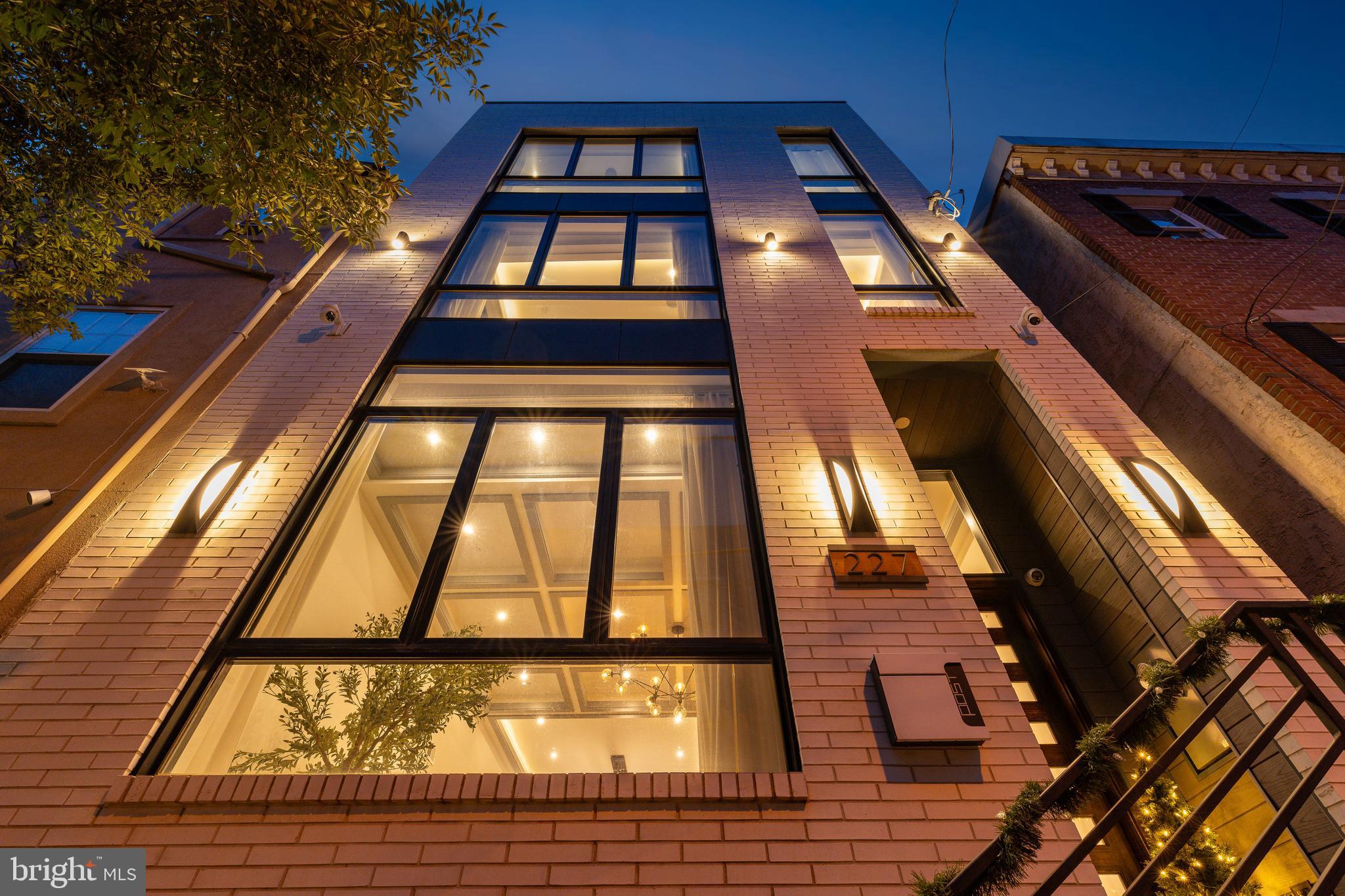 227 E ALLEN STREET