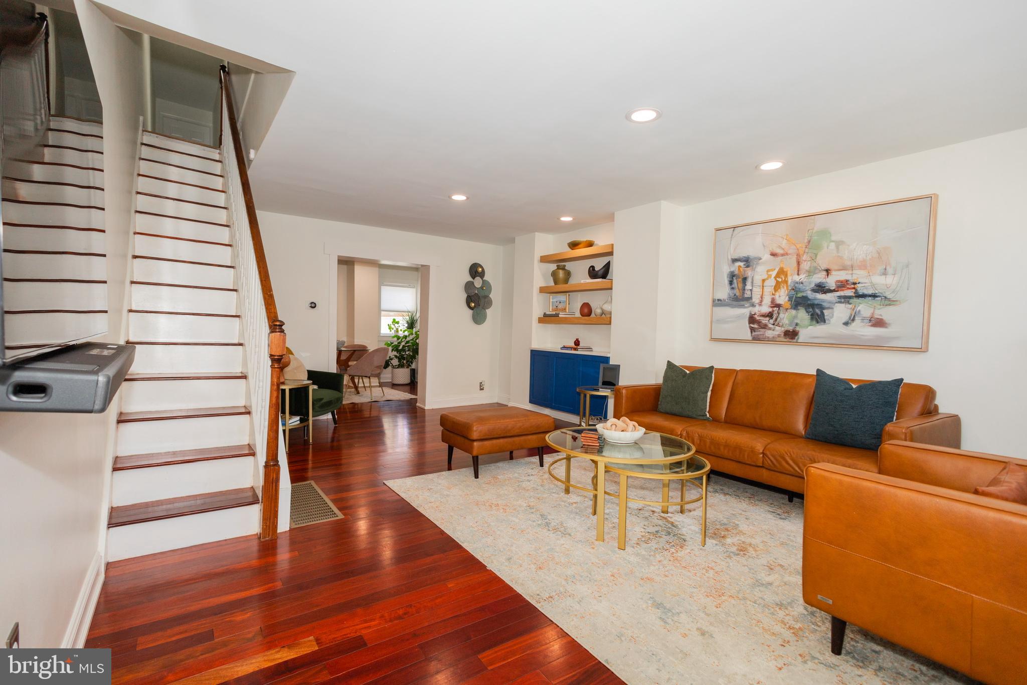2528 CARPENTER STREET