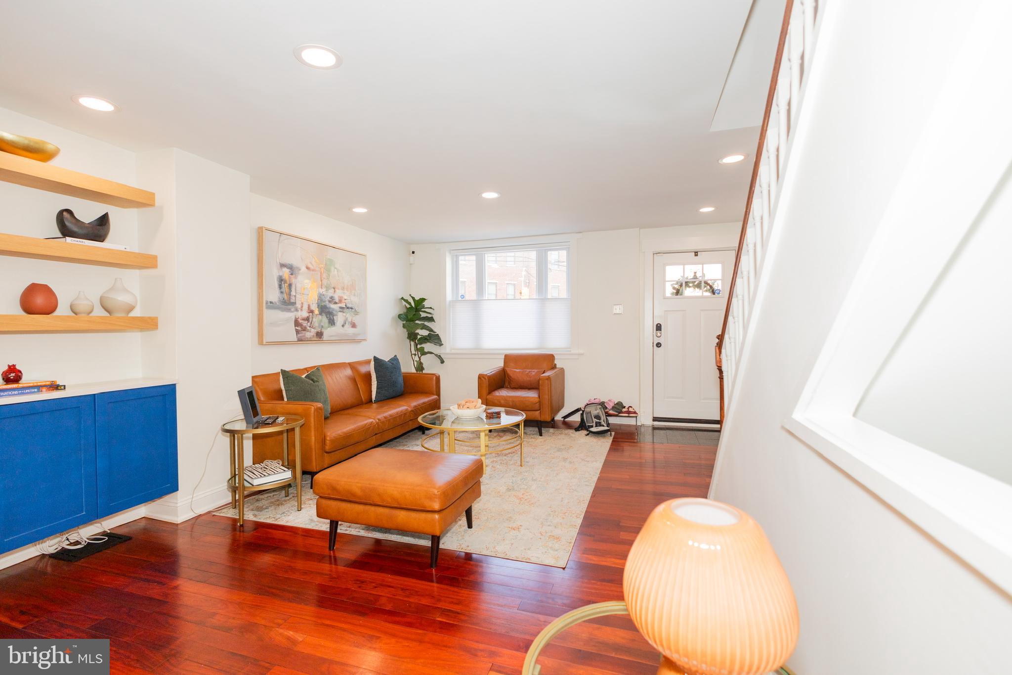 2528 CARPENTER STREET