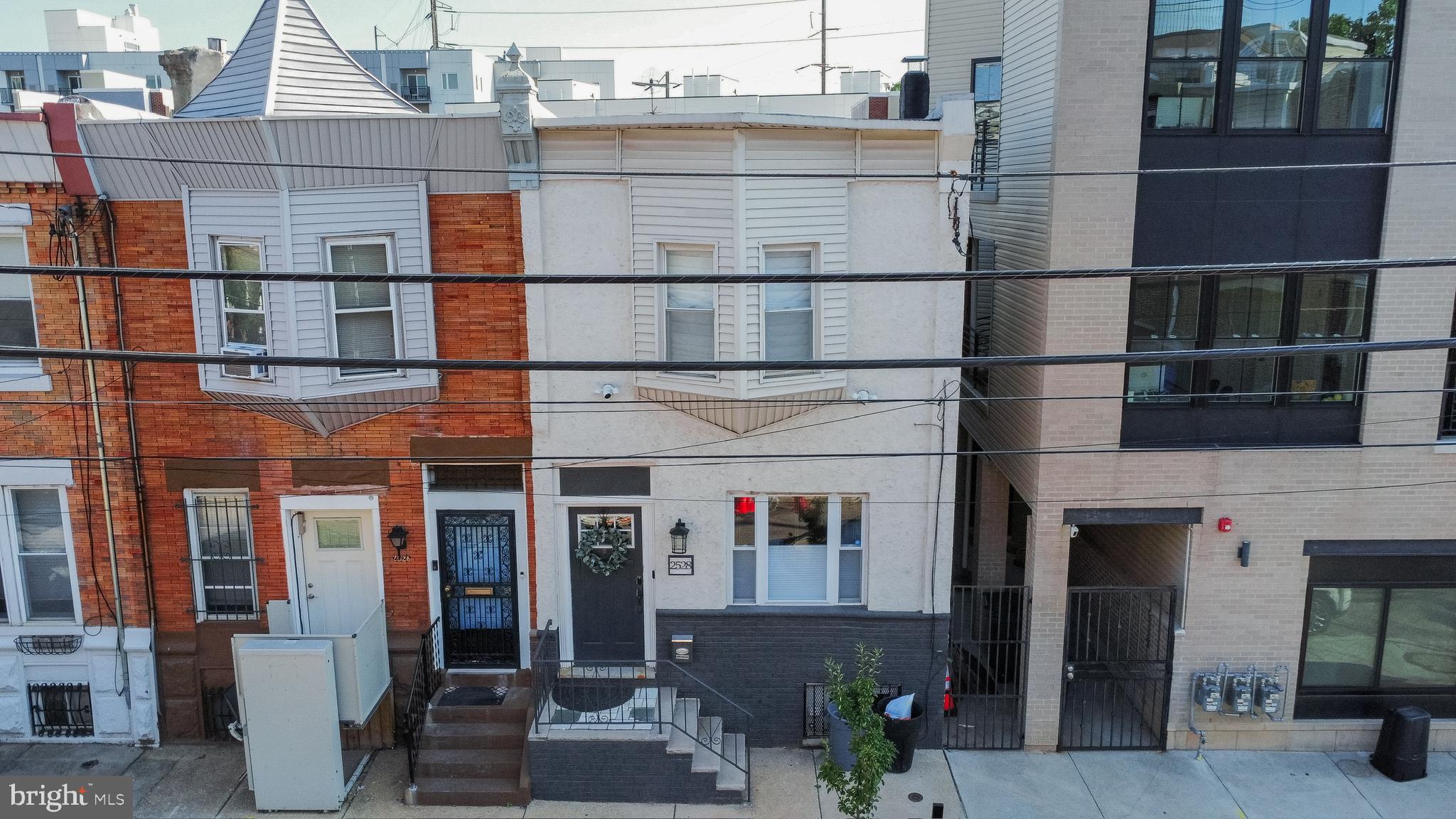 2528 CARPENTER STREET