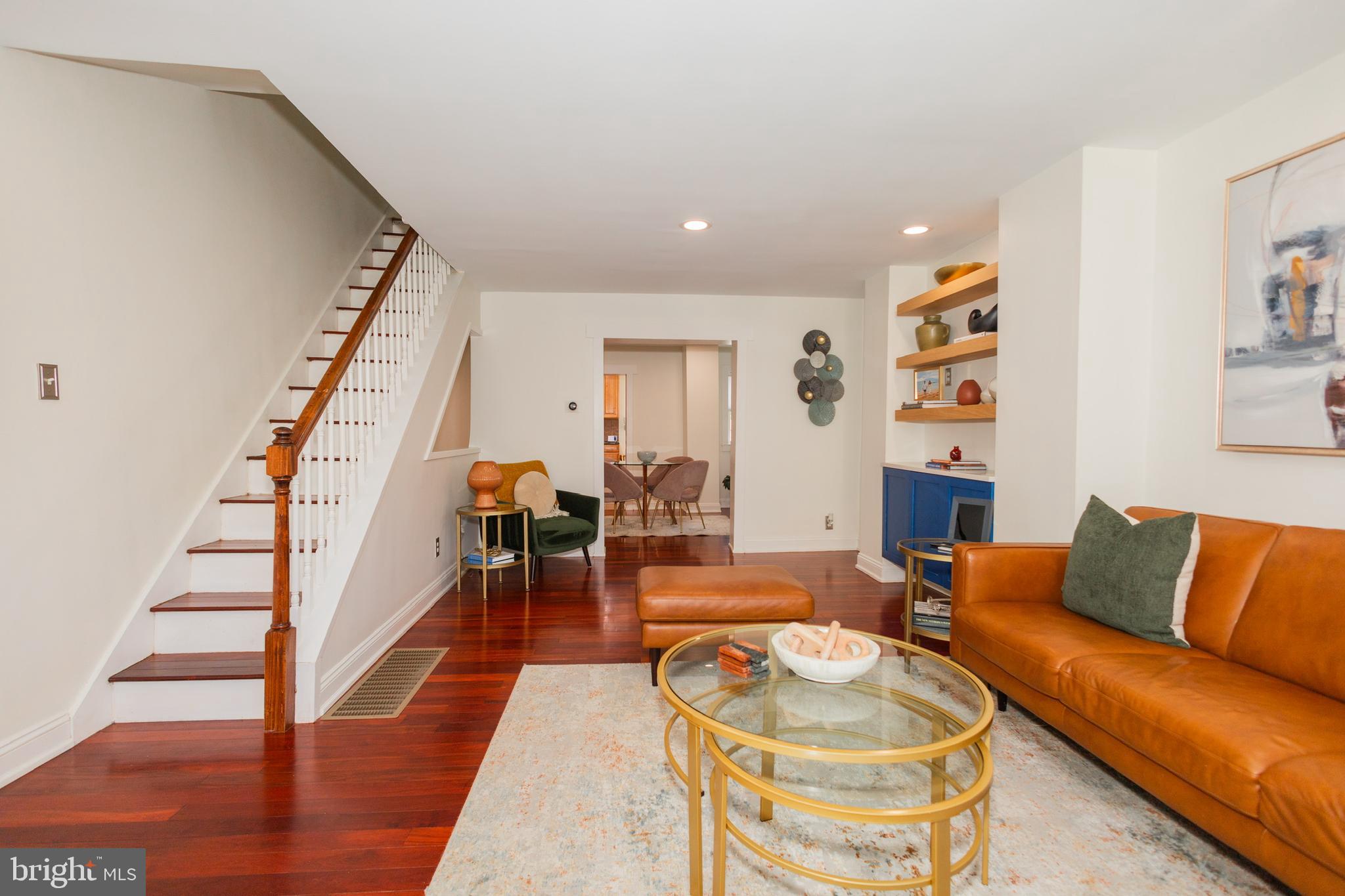 2528 CARPENTER STREET