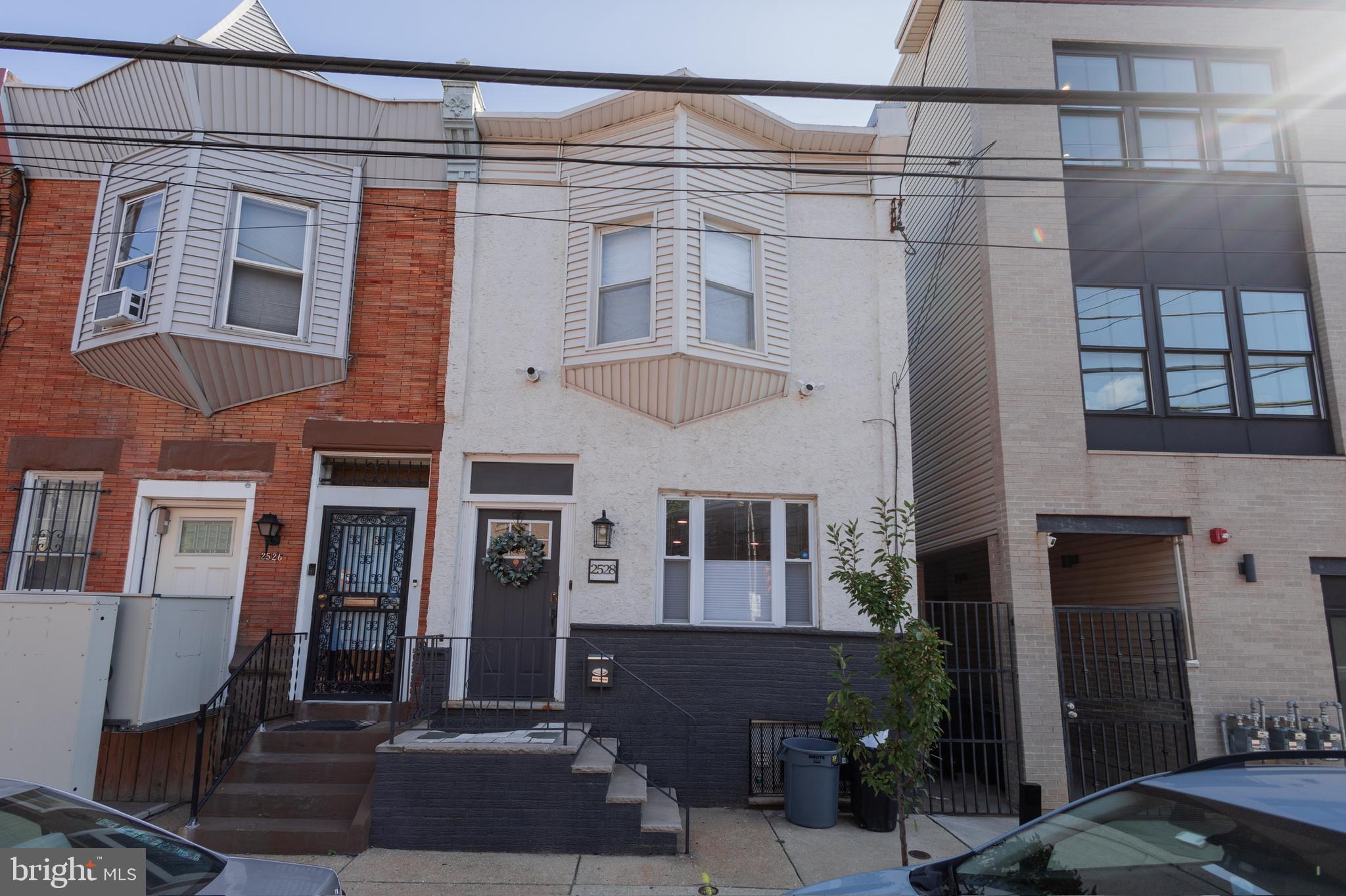 2528 CARPENTER STREET