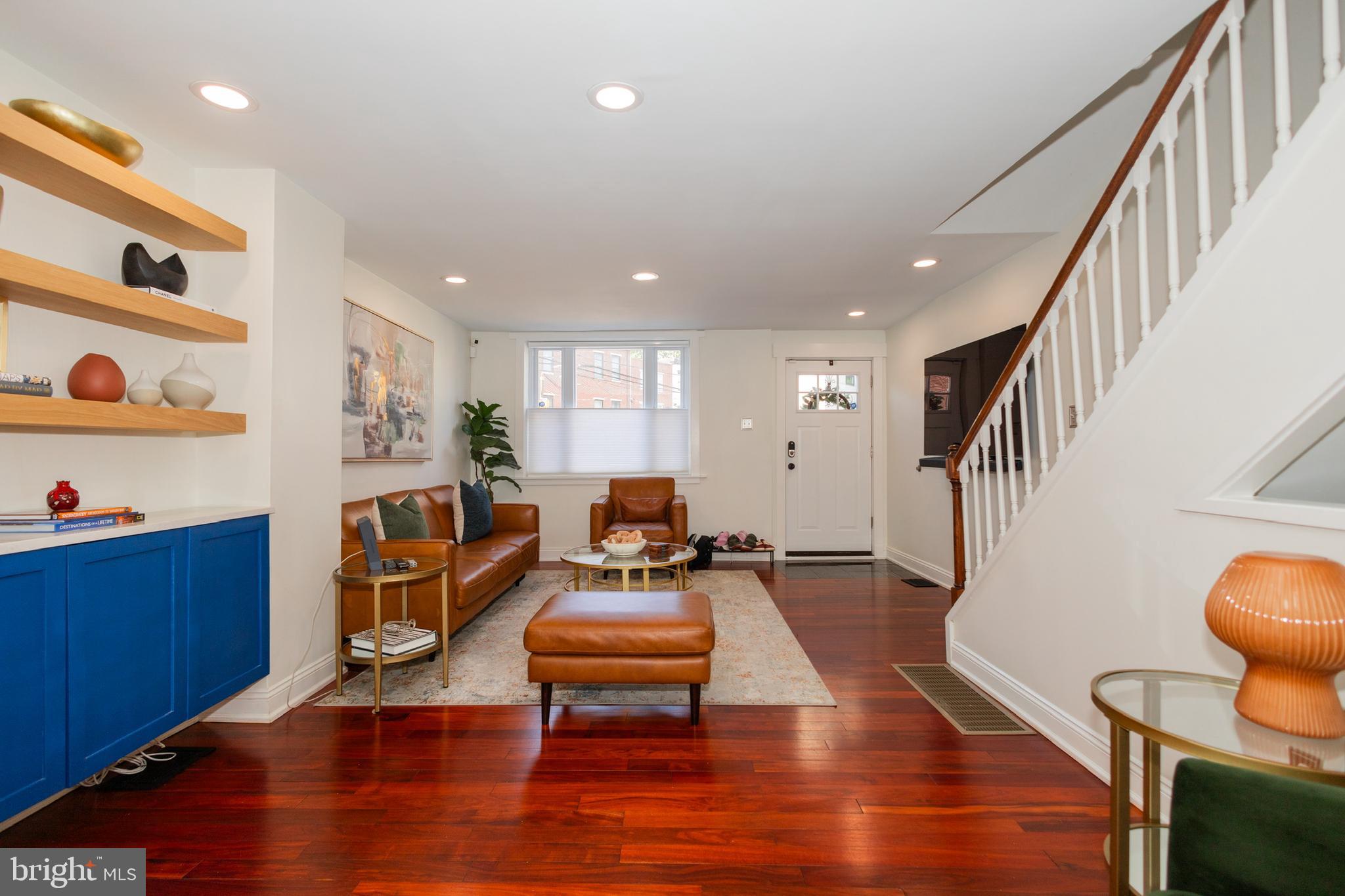 2528 CARPENTER STREET